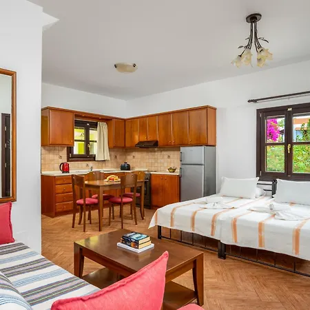 Mandraki Paradise Apartment *