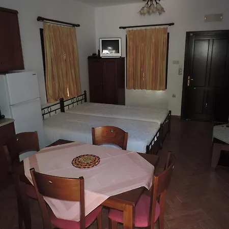 Mandraki Paradise Lägenhet Meyísti